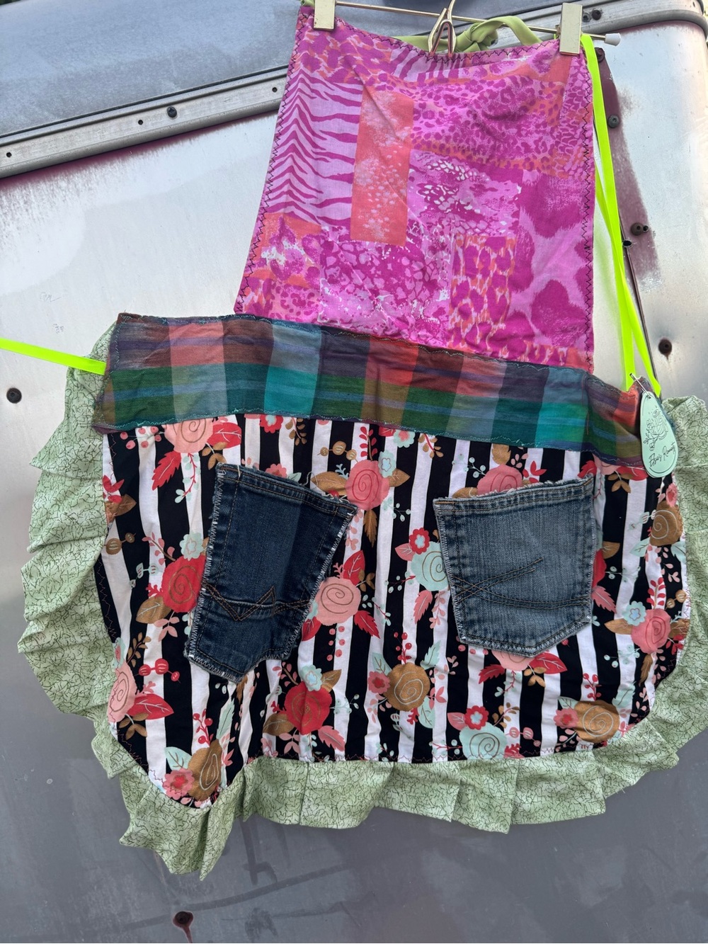 Handmade Patchwork Floral Apron with Denim Pockets - Pink